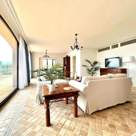 Apartment Amazing Views To The Sea With Pool