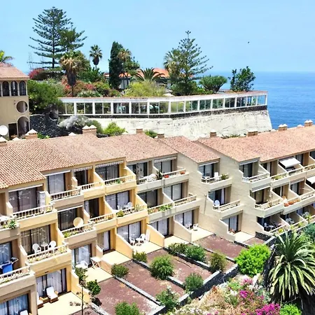 Amazing Views To The Sea With Pool Apartment